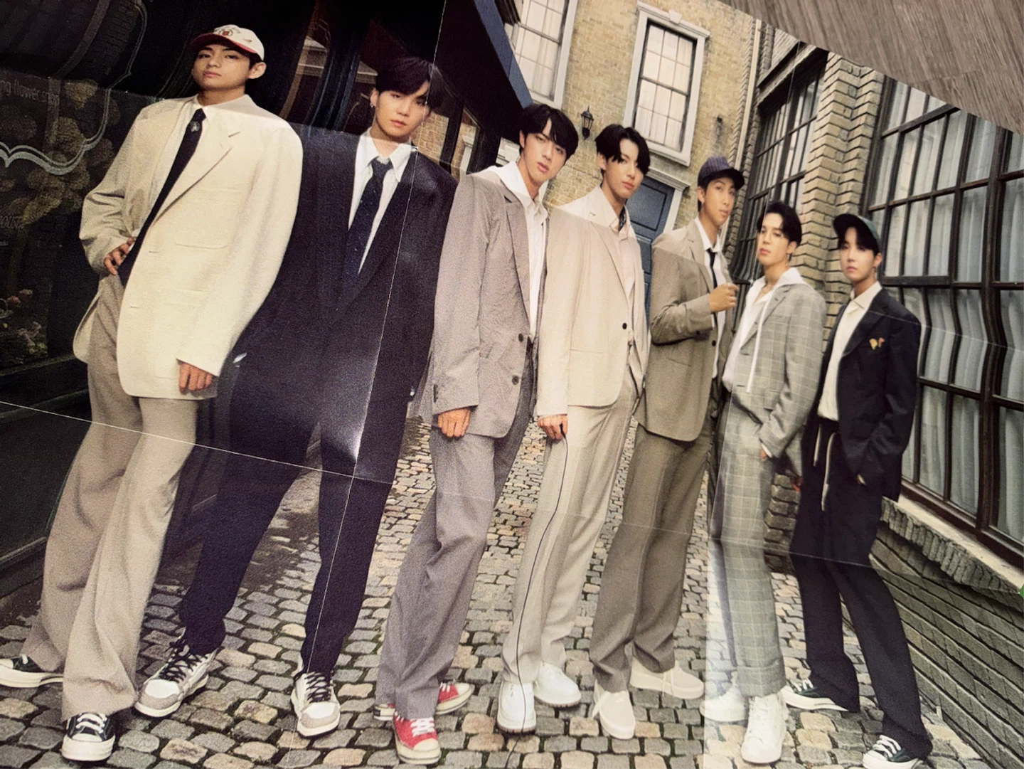 “BE” BTS Album (Deluxe Edition) - photo 2