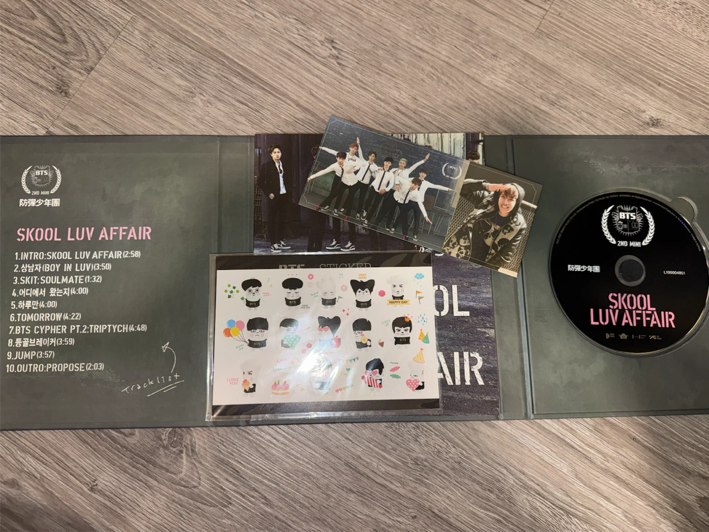 BTS “Skool Luv Affair” Album - photo 2