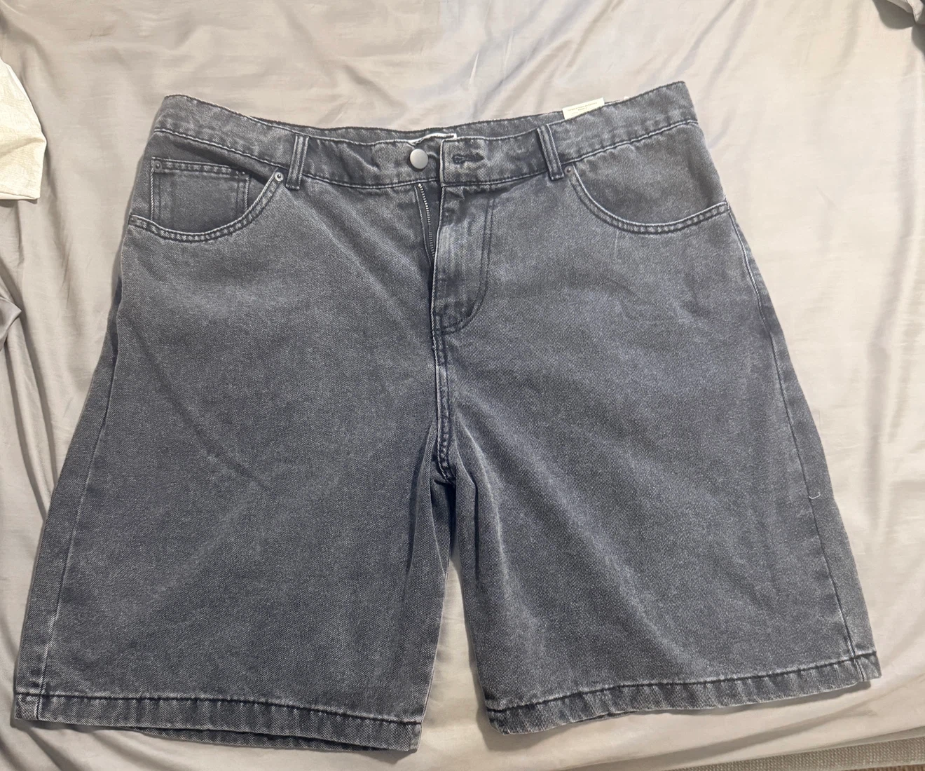 No Boundaries grey denim shorts - photo 2