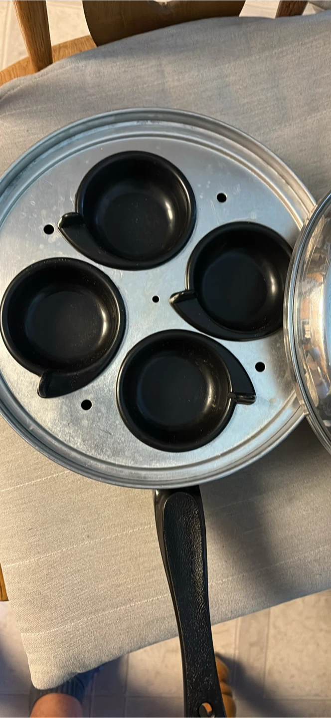 WearEver Egg Poacher Pan - photo 2