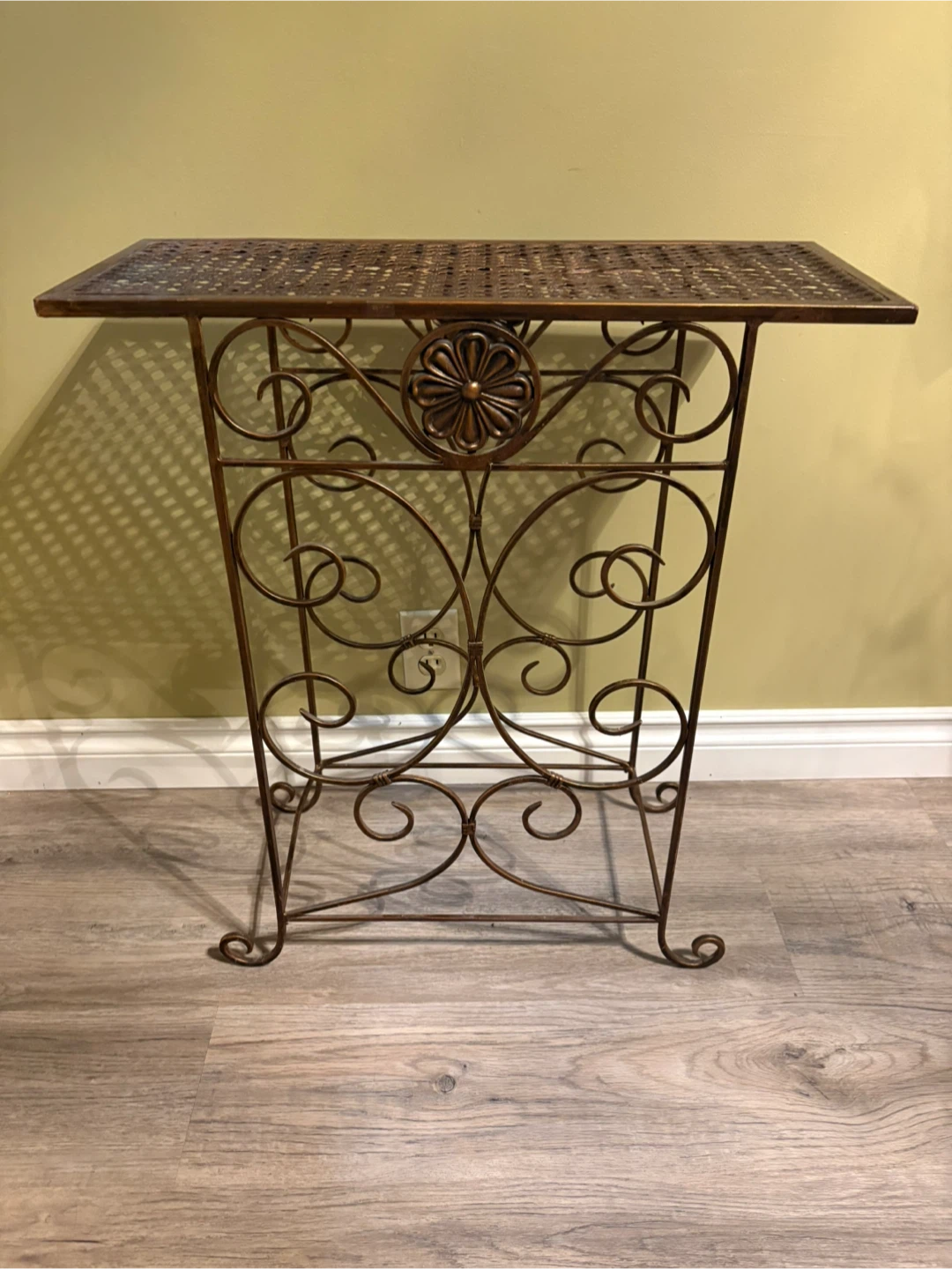 Vintage Metal Side Table - photo 2