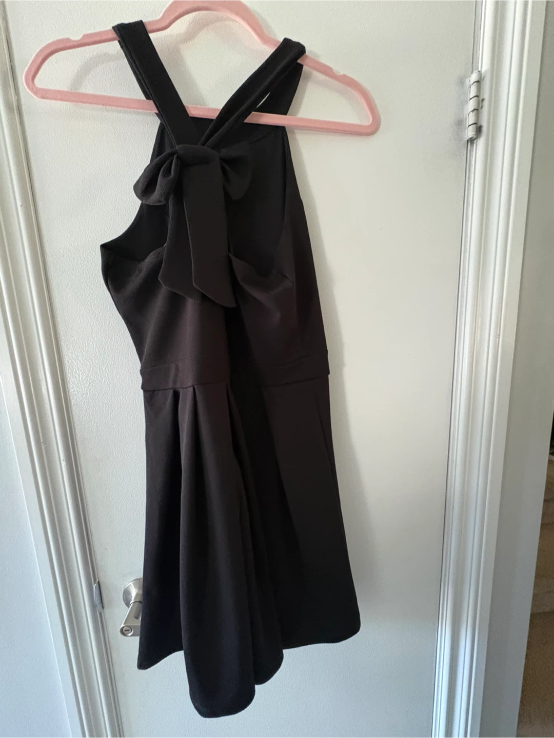 Black sleeveless pleated dress size M - photo 2