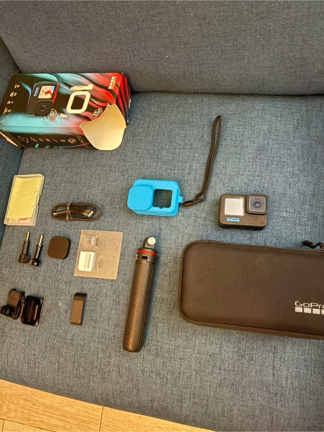 GoPro Hero 10 Black Action Camera Set - photo 3