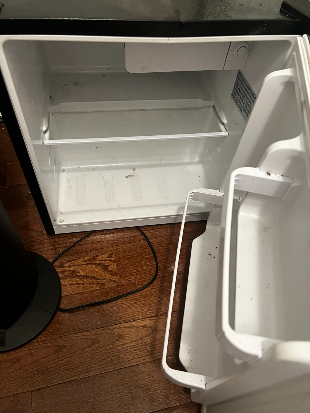 Black Compact Mini Fridge - photo 2
