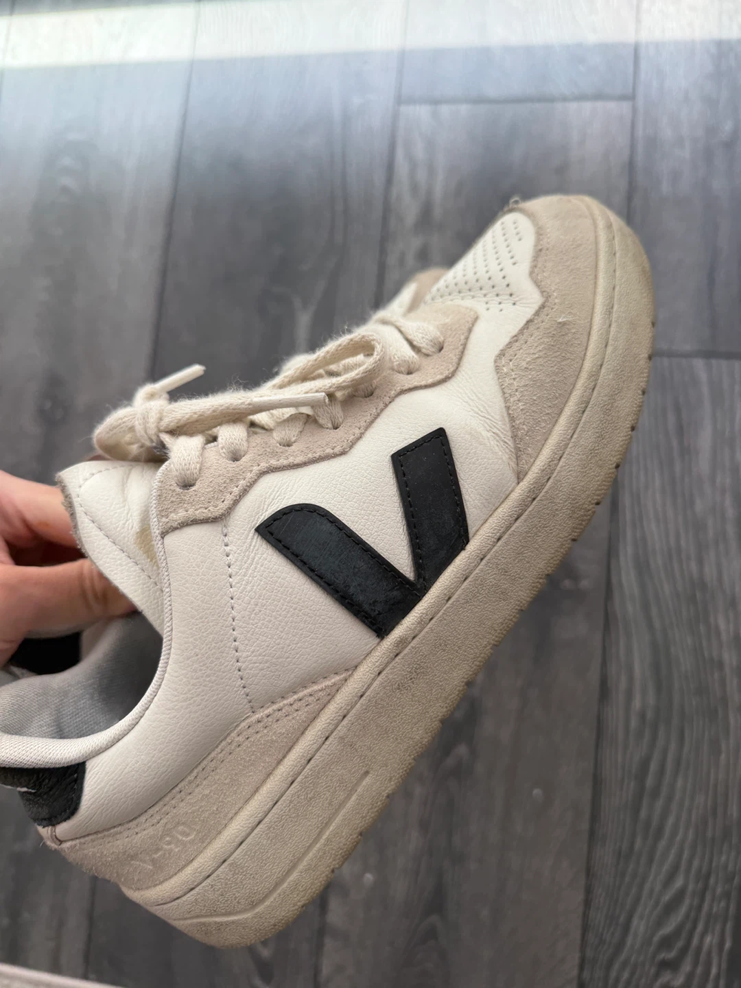 Veja V-10 Sneakers White and Black