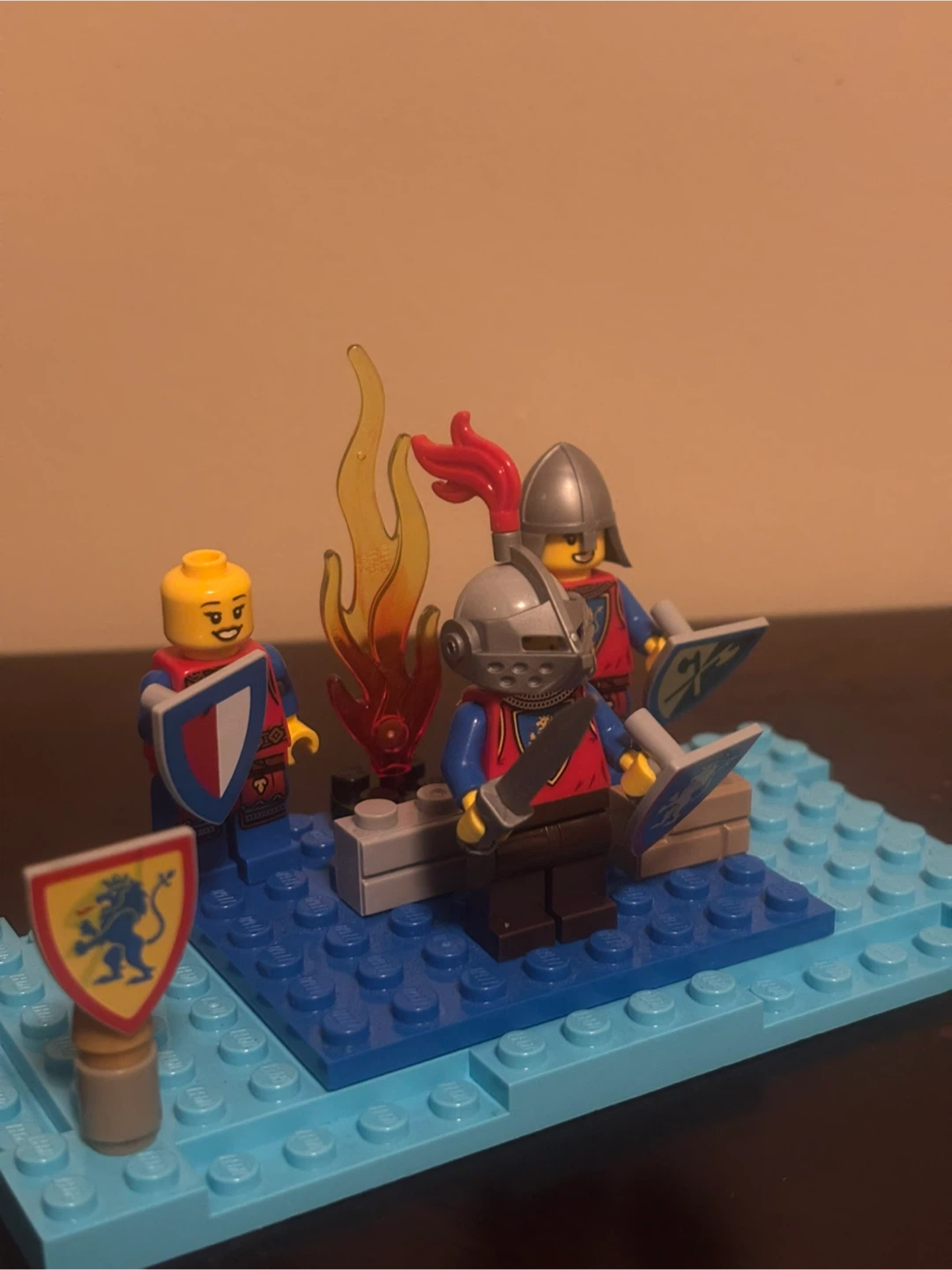 LEGO Castle Knight Minifigures Set - photo 2