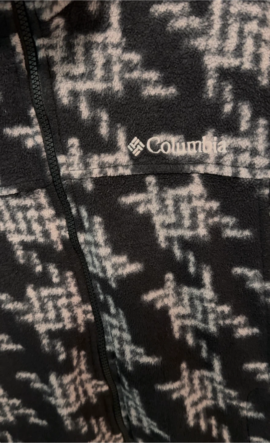 Columbia Fleece Jacket – Size L (Fits M) – $10 - photo 3