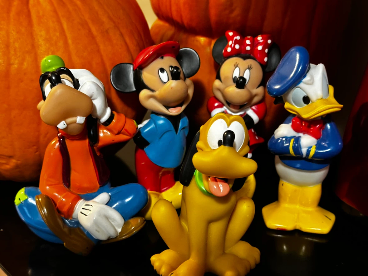 1989s Set of 5 Disney figurines