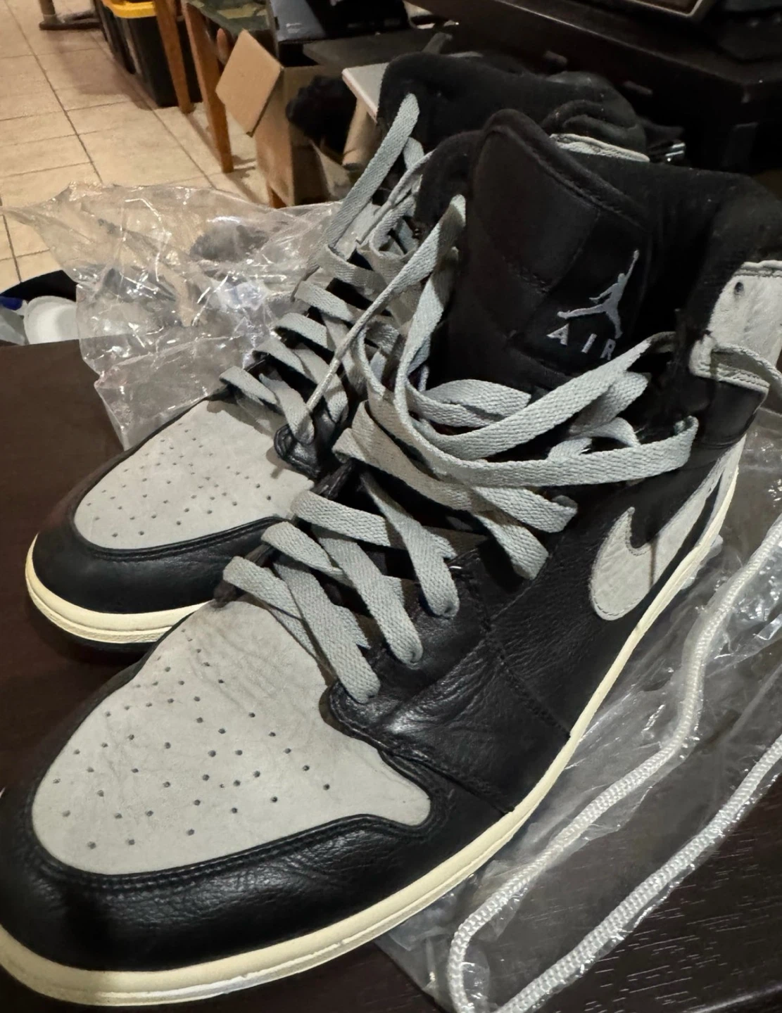 Air Jordan 1 Retro High OG Shadow