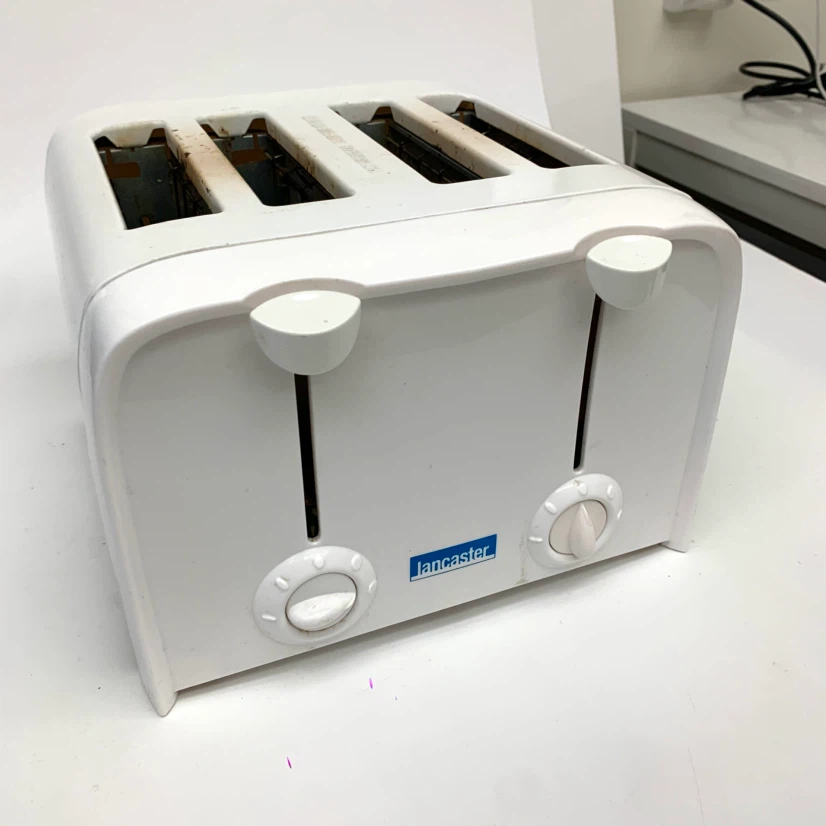 4 Slice Toaster White Kitchen Appliance Dual Controls