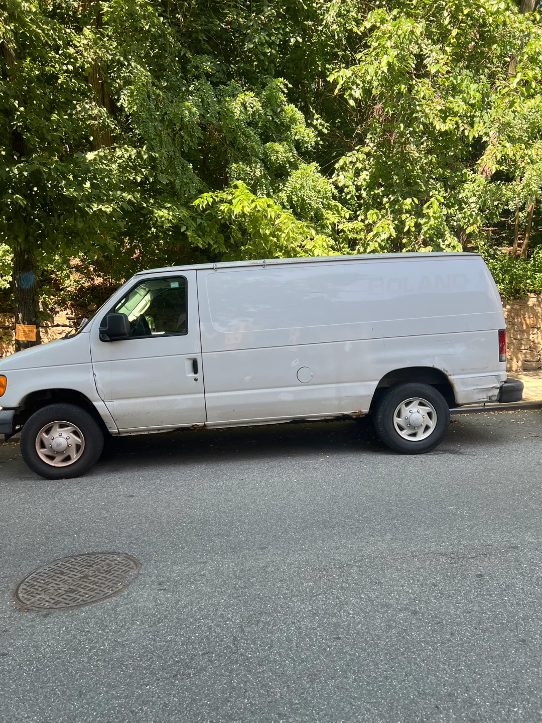 Ford E-250 Cargo Van - photo 3