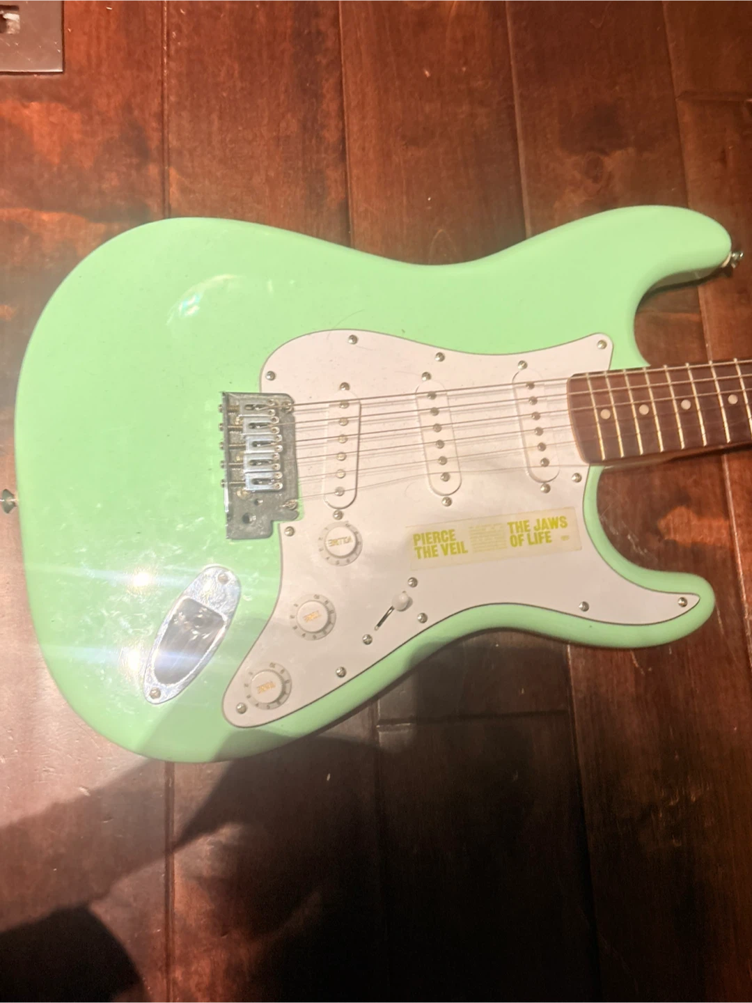 Squier Stratocaster Guitar - photo 3