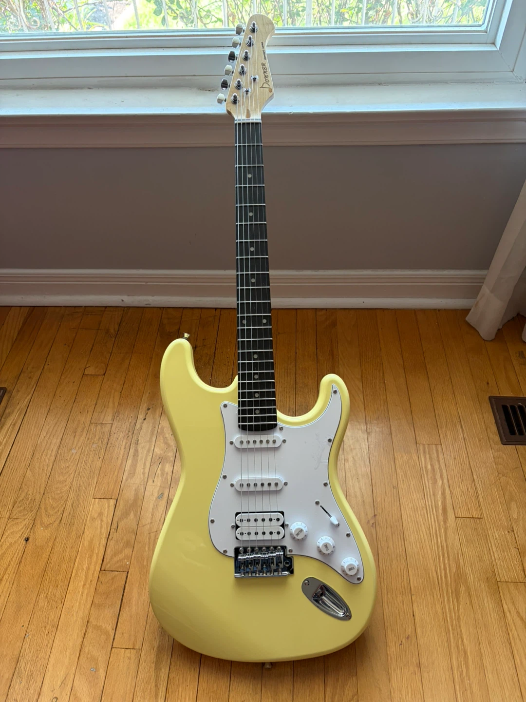 Guitar - photo 2