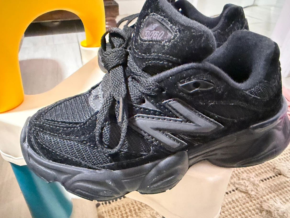New Balance 9060 Triple Black Sneakers 11.5 C kids