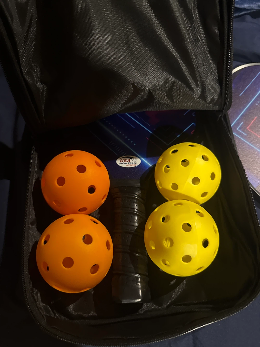 Brand New Pickleball set with case and 4 balls - photo 3