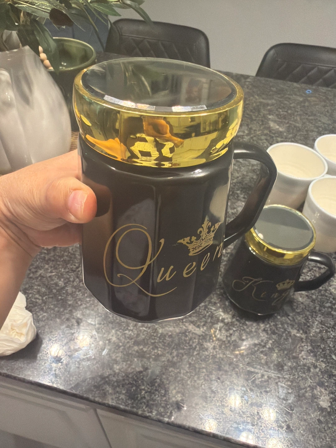 King and Queen Mug Set with Lids - photo 2