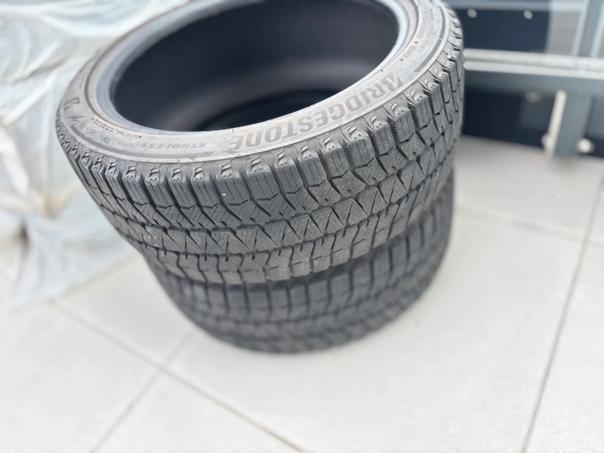 Bridgestone Blizzak WS90 Tires 225/45R18