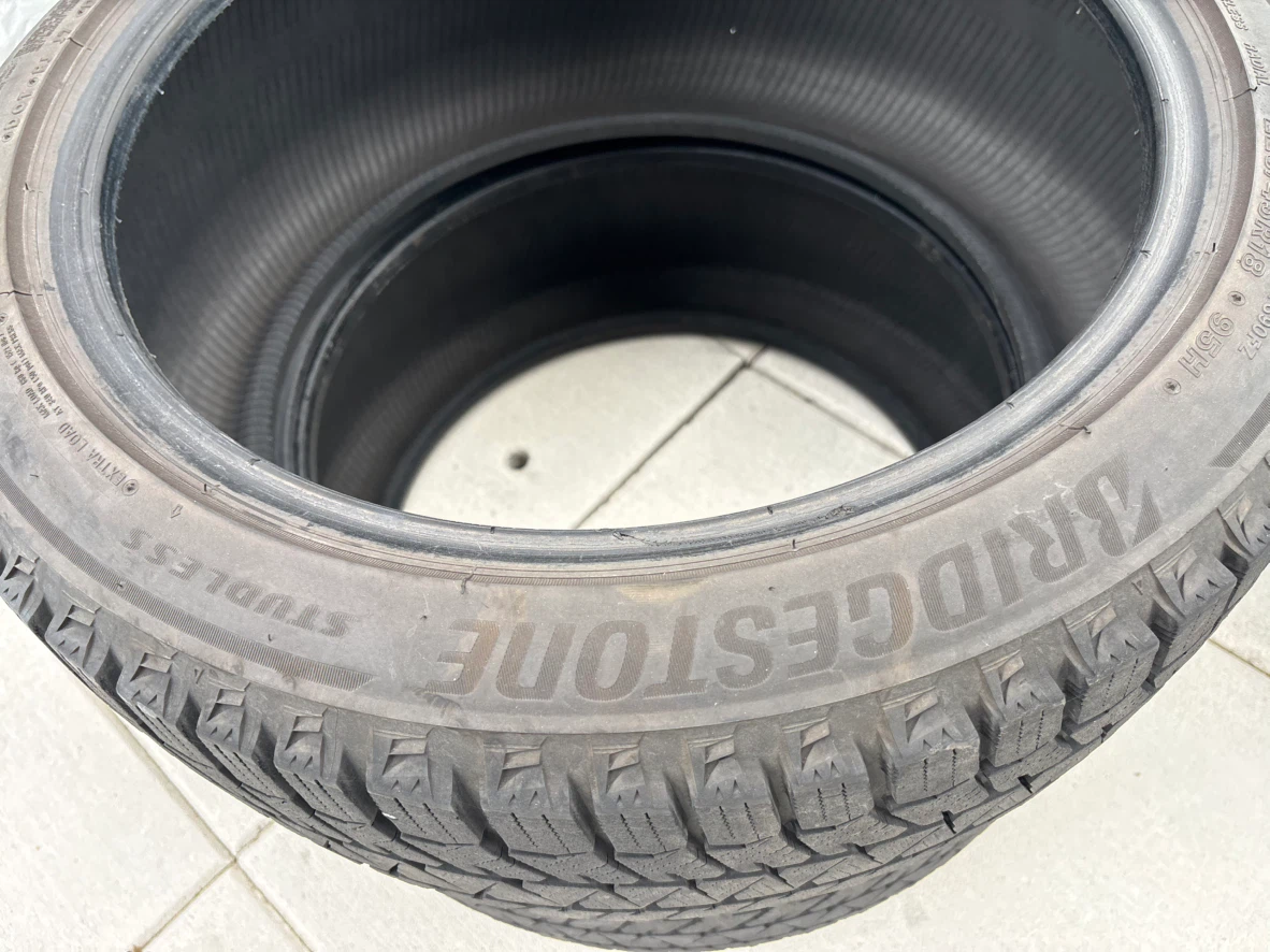 Bridgestone Blizzak WS90 Tires 225/45R18 - photo 2