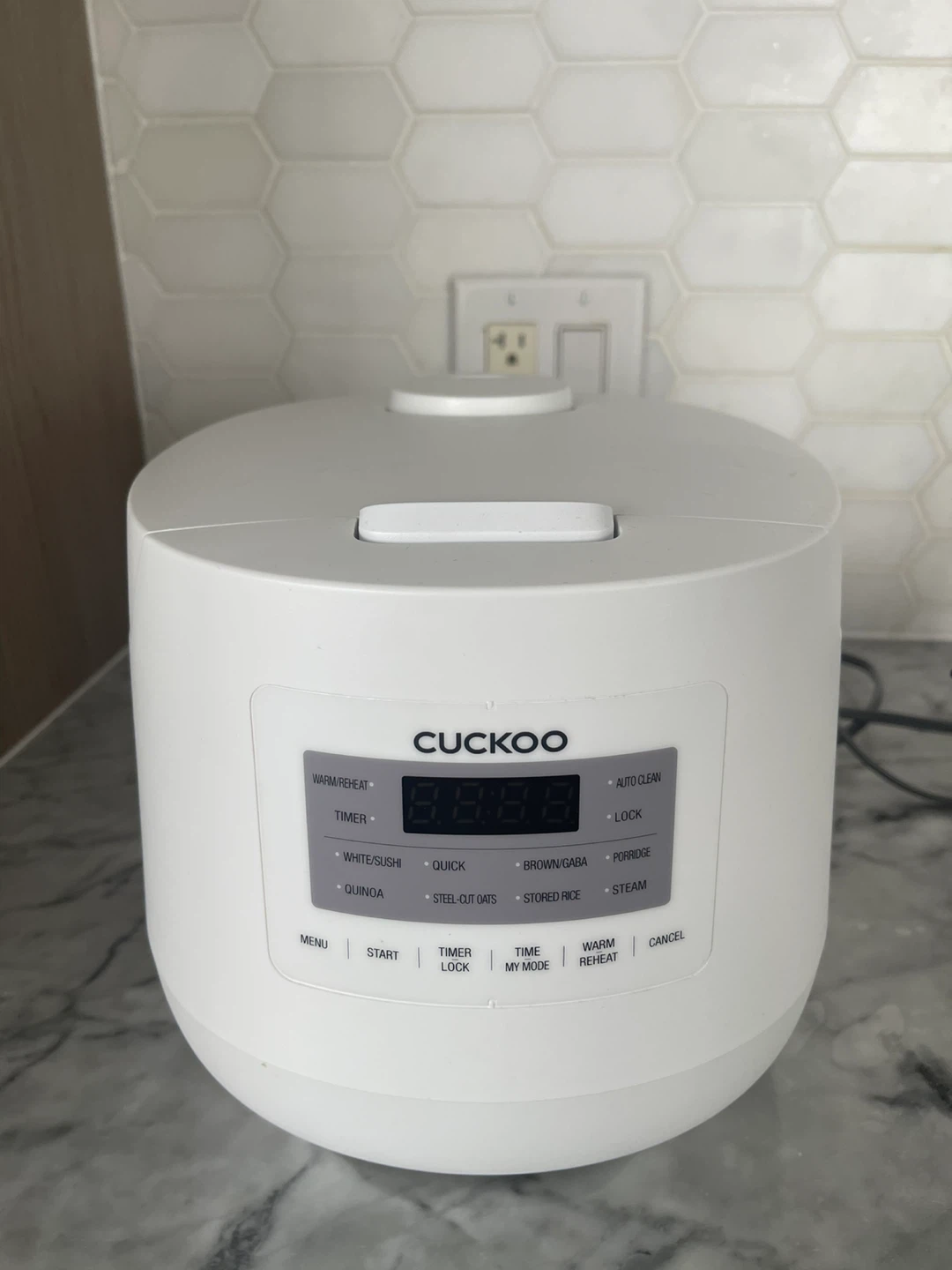 CUCKOO CR-0641F, a 6-cup Micom multifunctional rice cooker