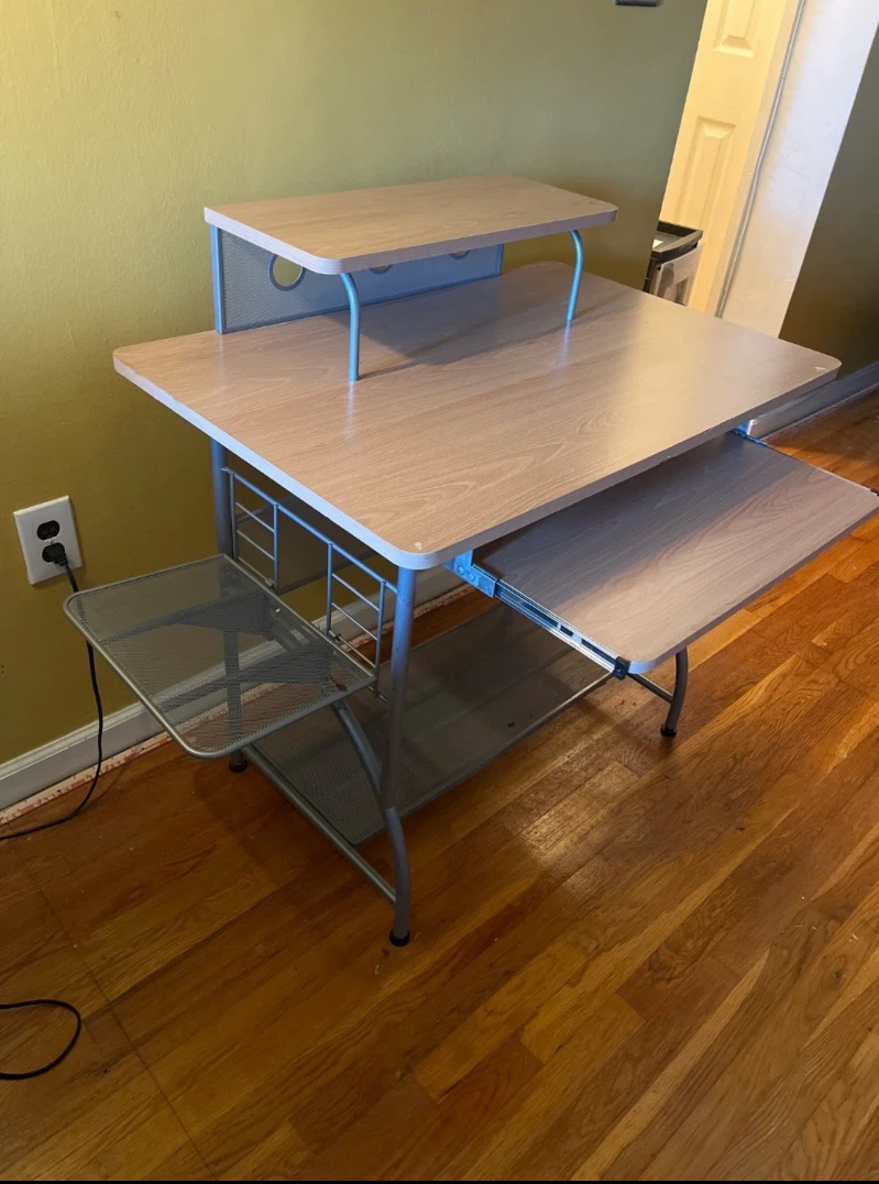 Compact Computer Desk with Keyboard Tray - photo 3