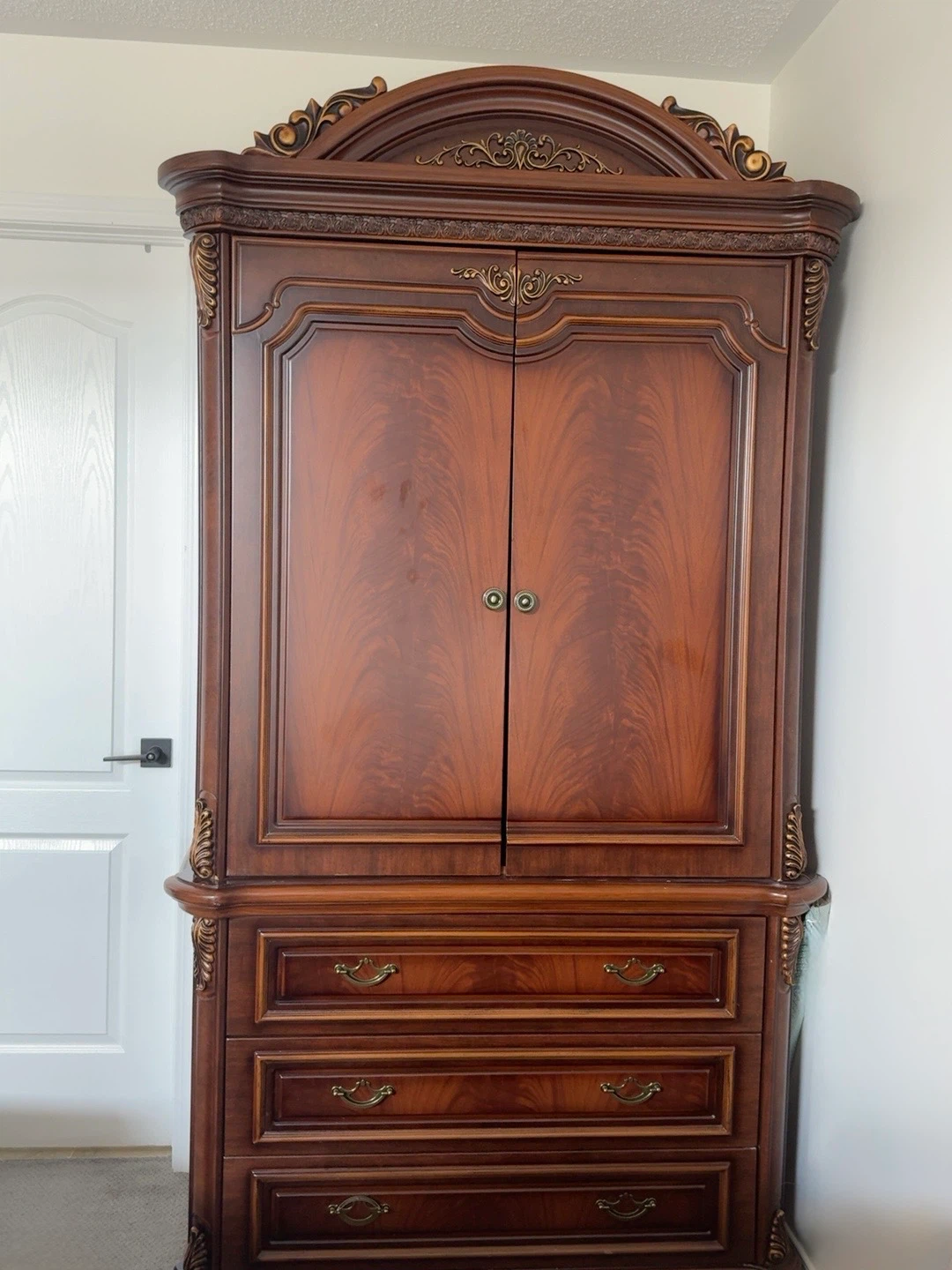 Traditional Cherry Wood queen Bedroom Set - photo 3