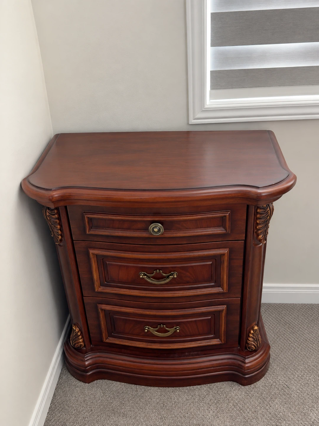 Traditional Cherry Wood queen Bedroom Set - photo 4