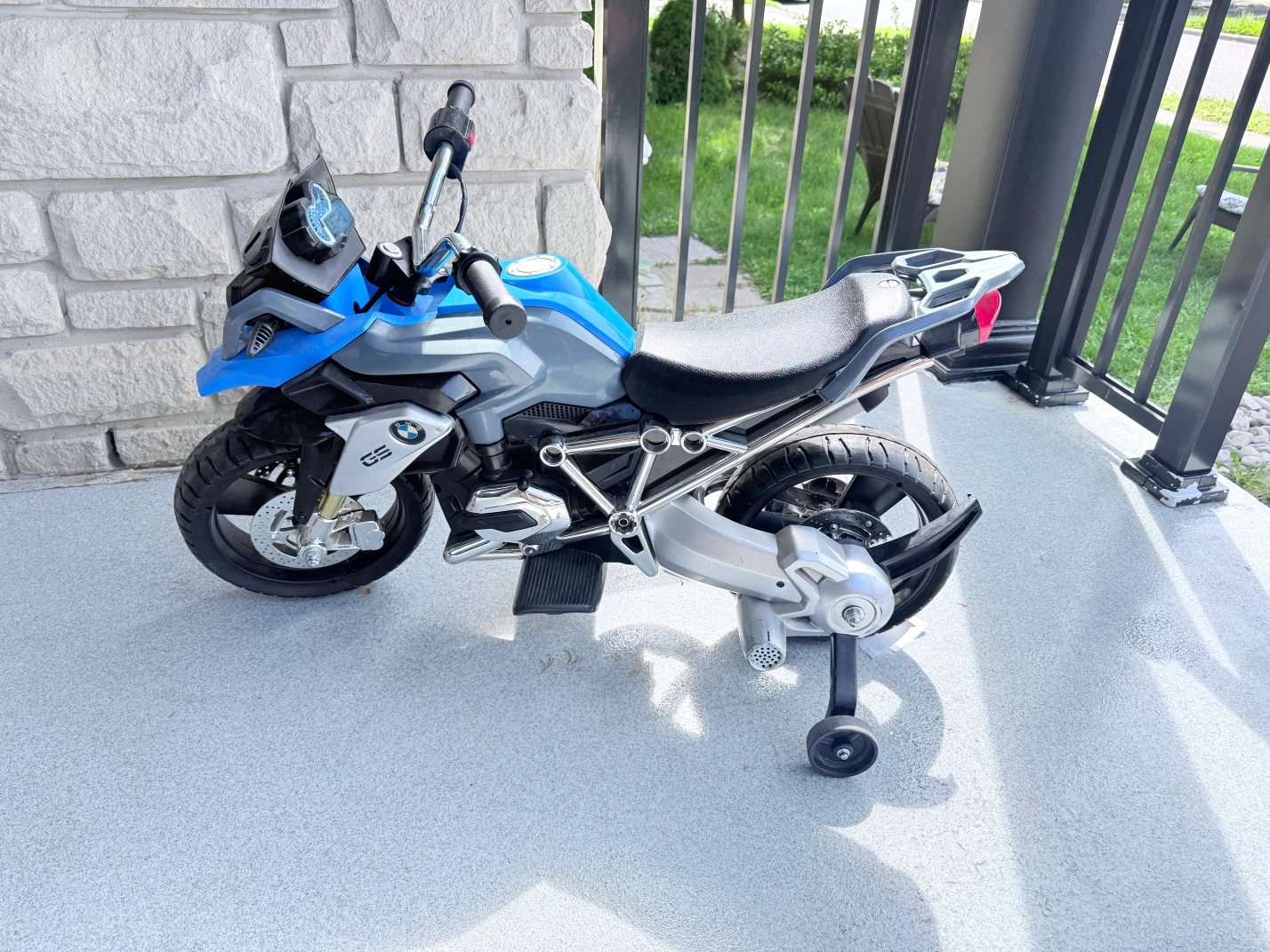 BMW GS Kids Ride-On Motorcycle - photo 2