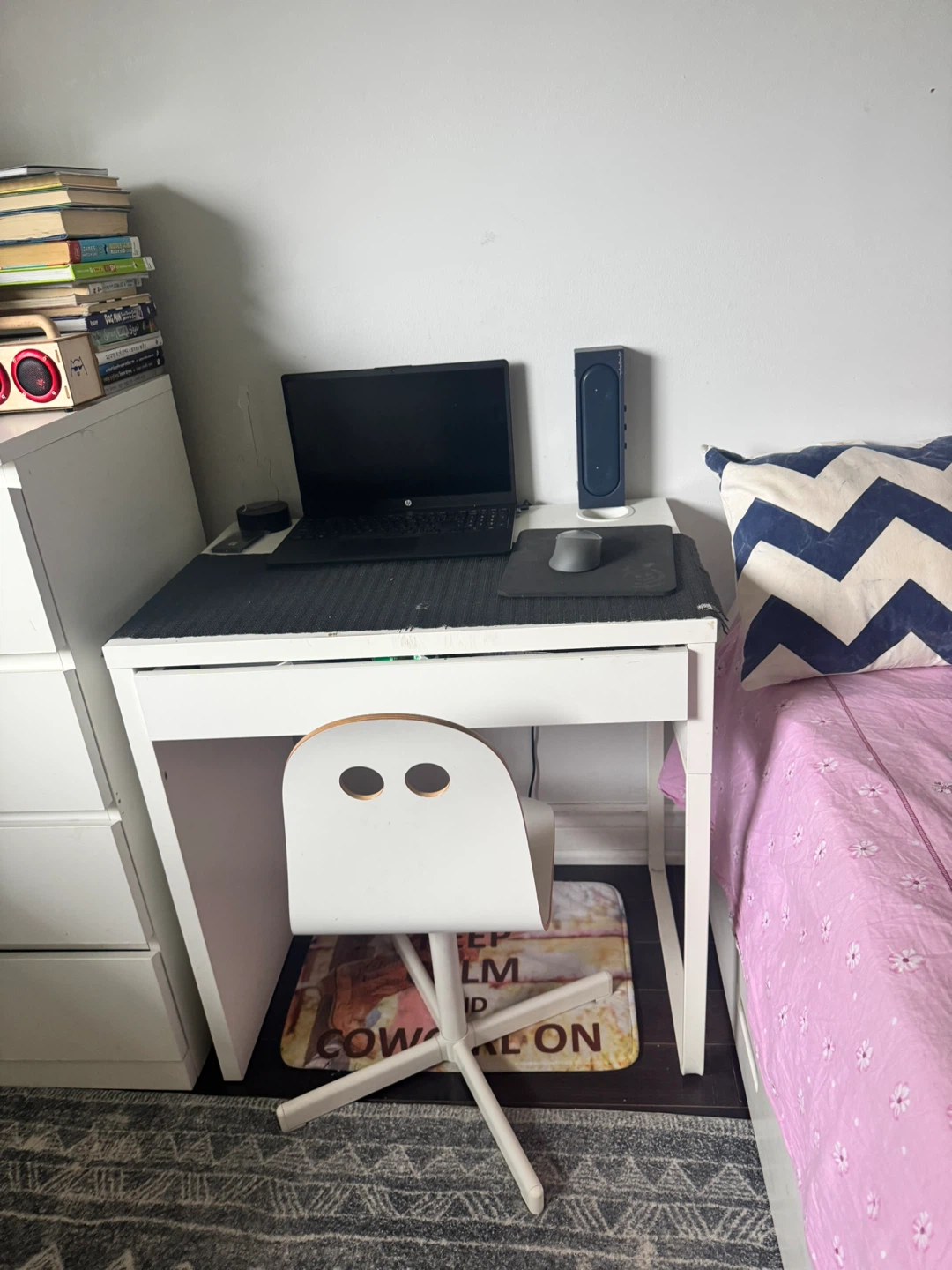 White Kids Desk and Swivel Chair Set