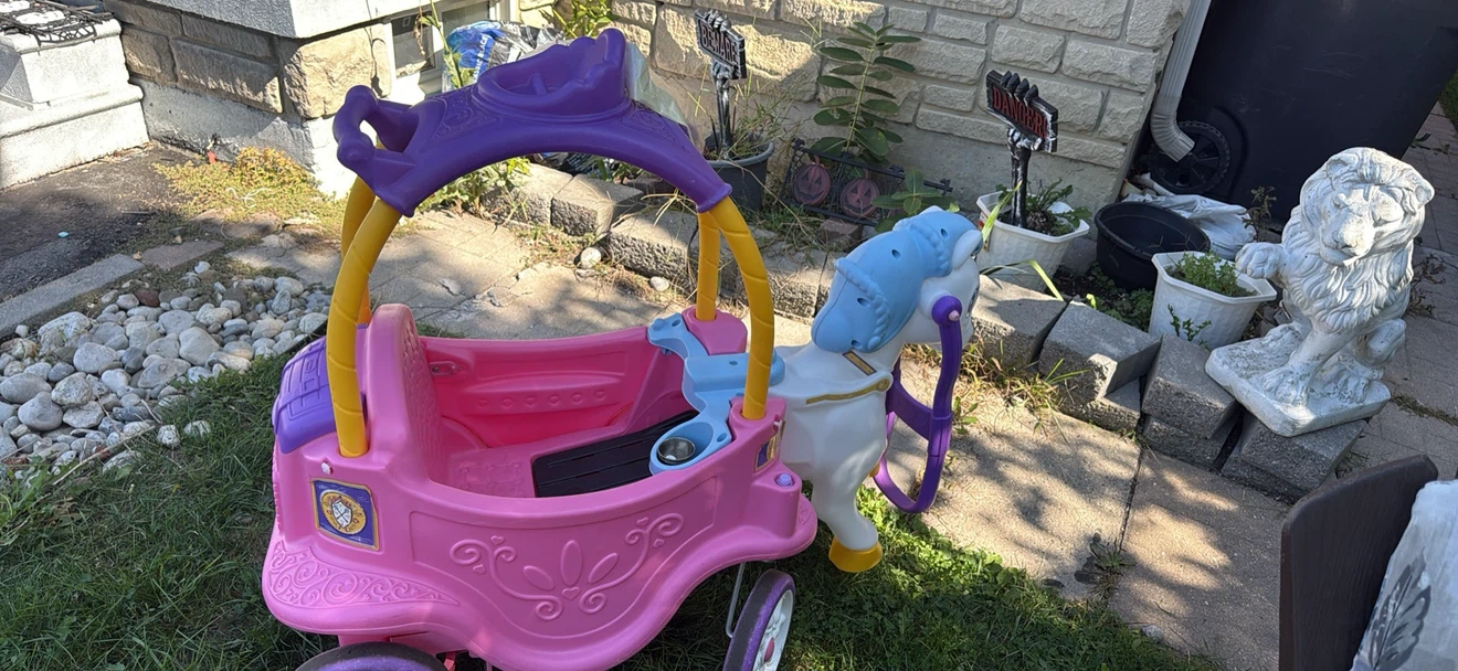 Little Tikes Princess Horse and Carriage