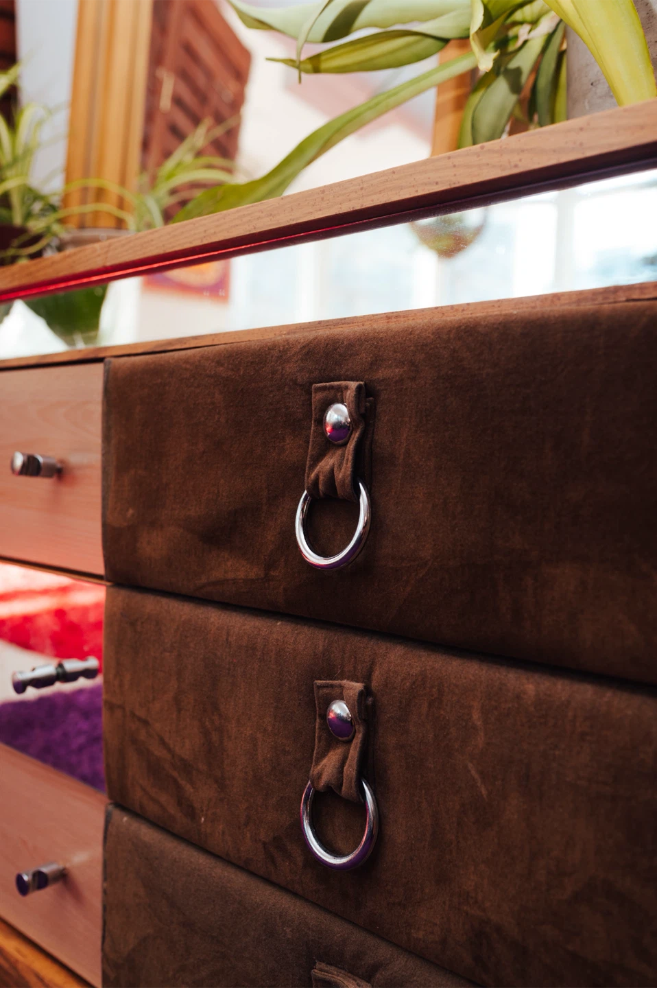 Vintage Postmodern Oak, Suede + Mirrored Arched Dresser - photo 4