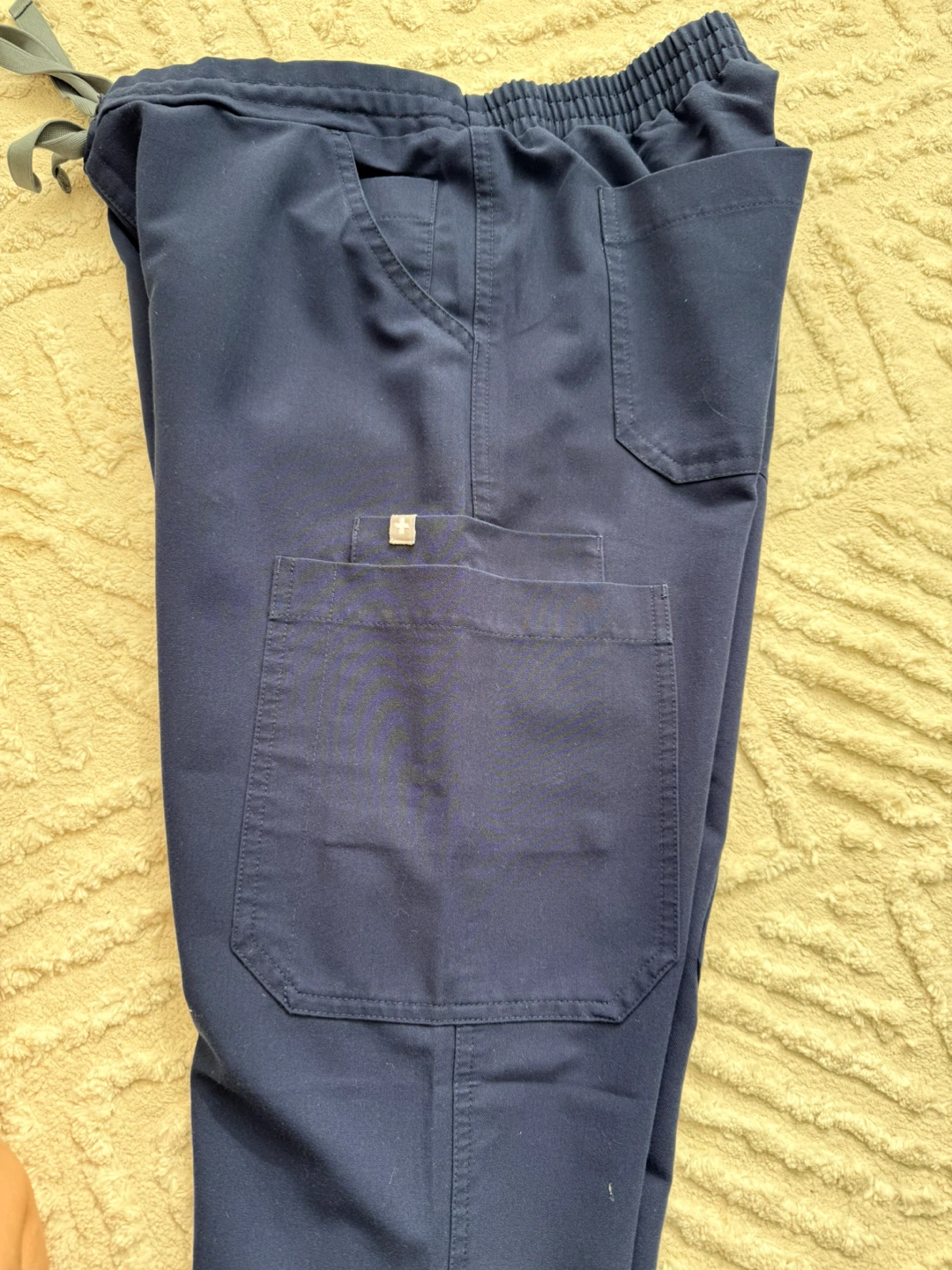 FIGS scrub set - photo 3