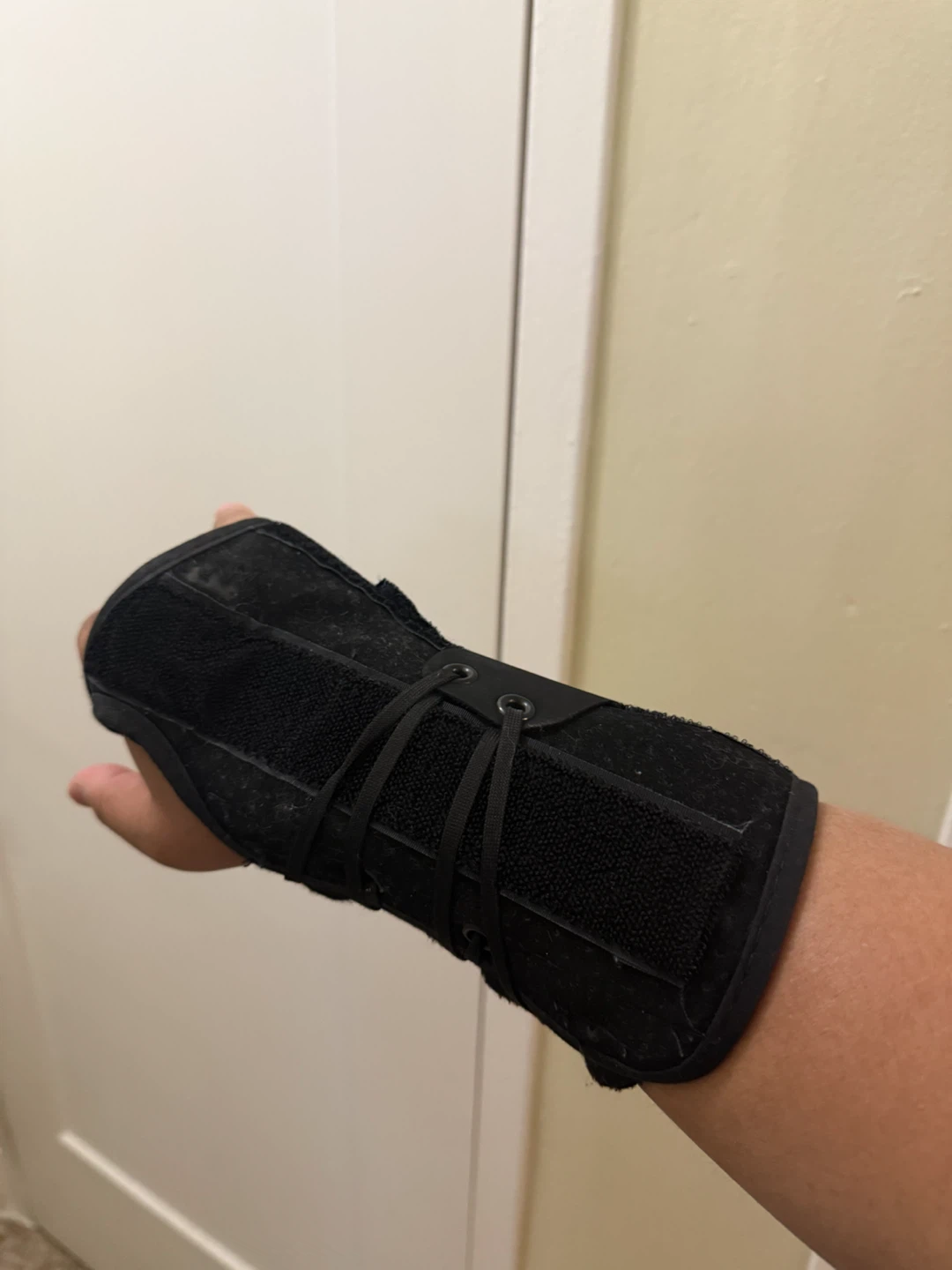 Black Lace-Up Wrist Support Brace - photo 3
