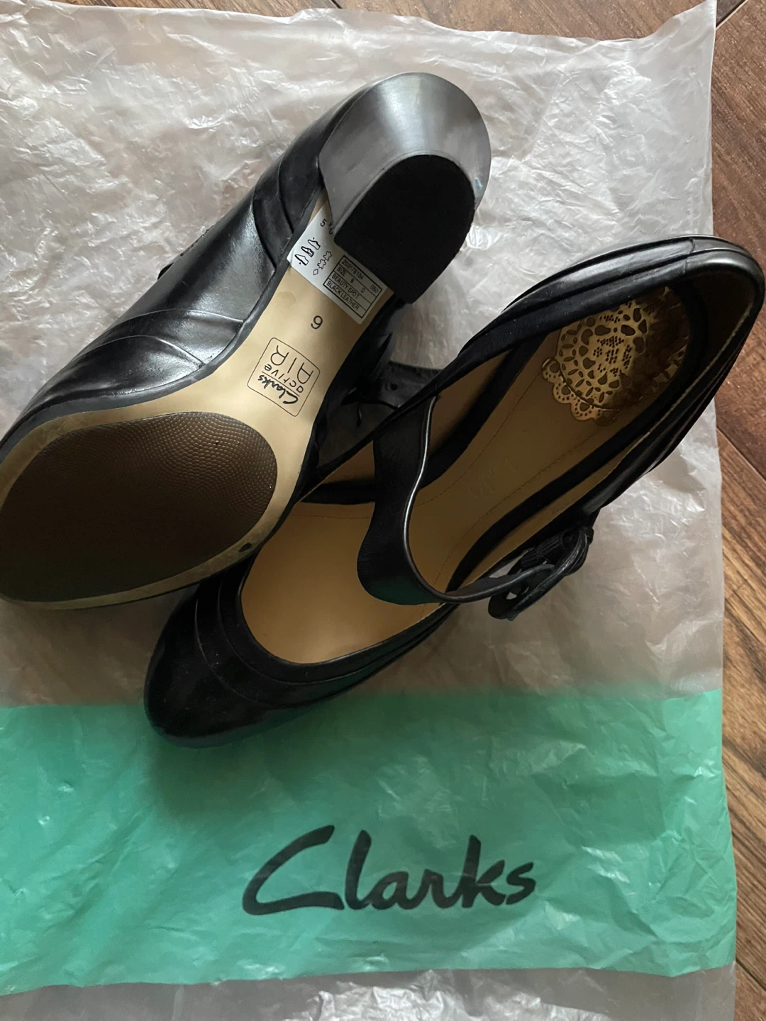 New size 8 Active Air Clarks pumps - photo 4
