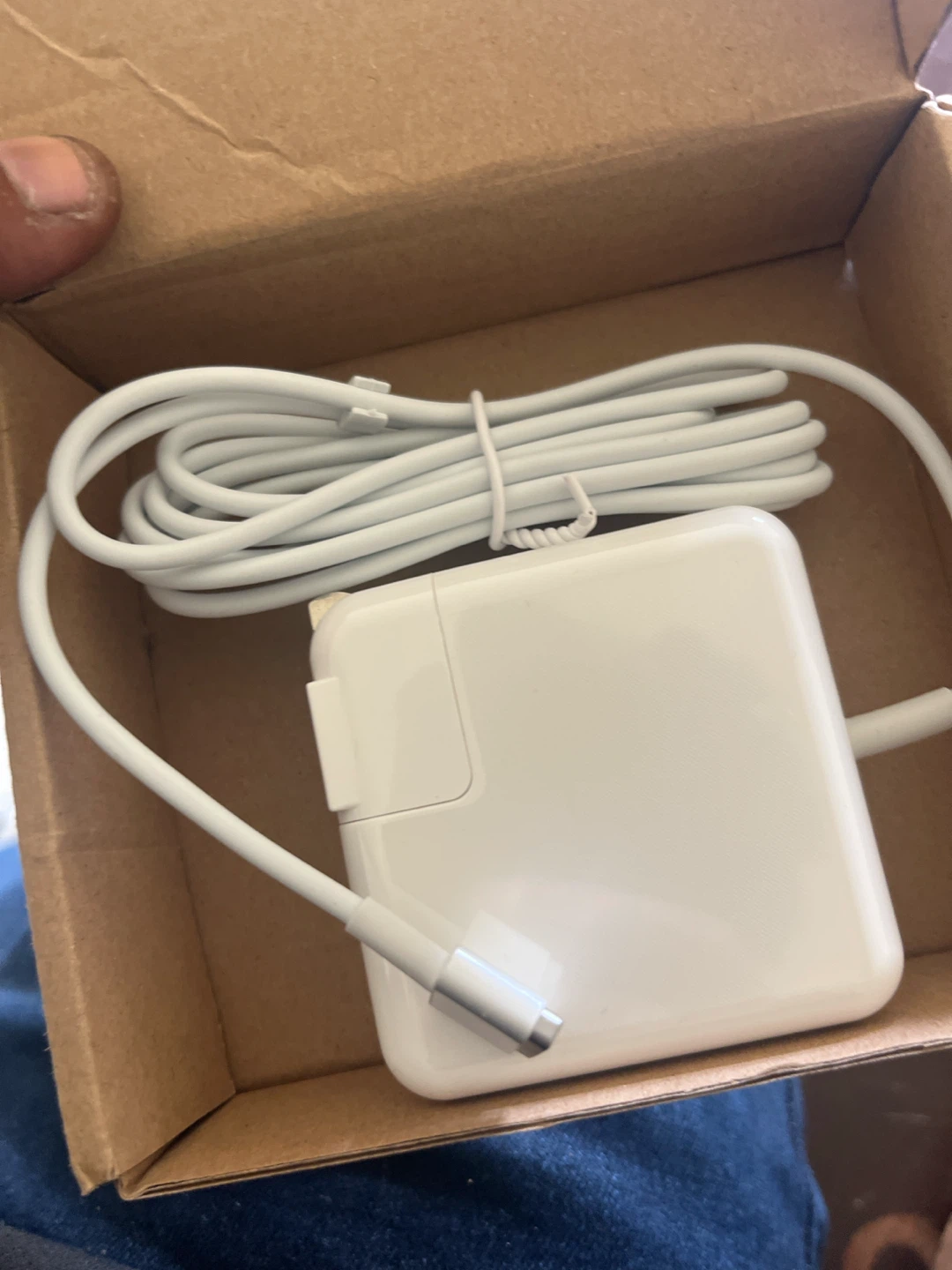 Replacement Laptop Charger for 13.3 Inch Laptops - photo 2