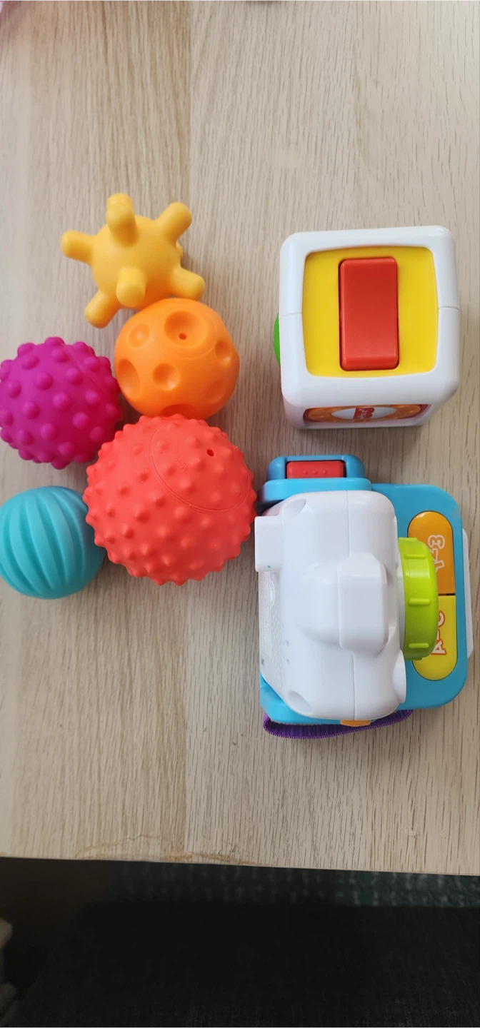 Fisher-Price Toy Set with Camera and Sensory Balls