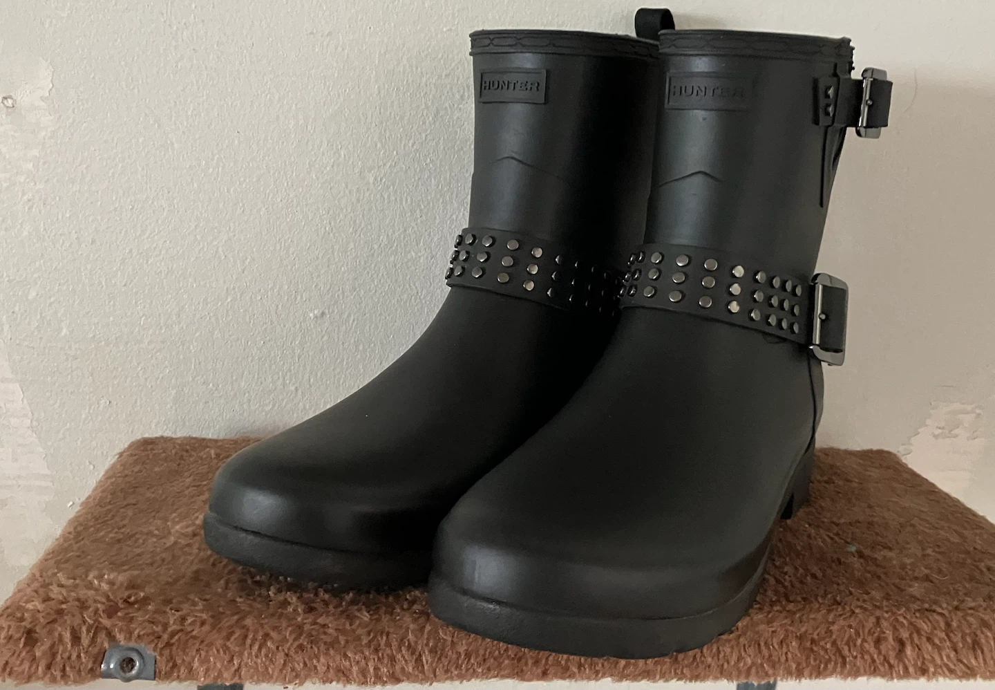 Hunter Short Black Studded Boots - photo 5
