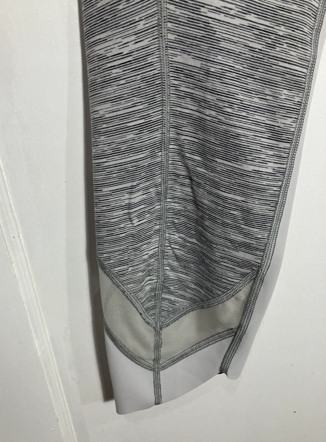 Lululemon Women's Leggings Size 10 - photo 3