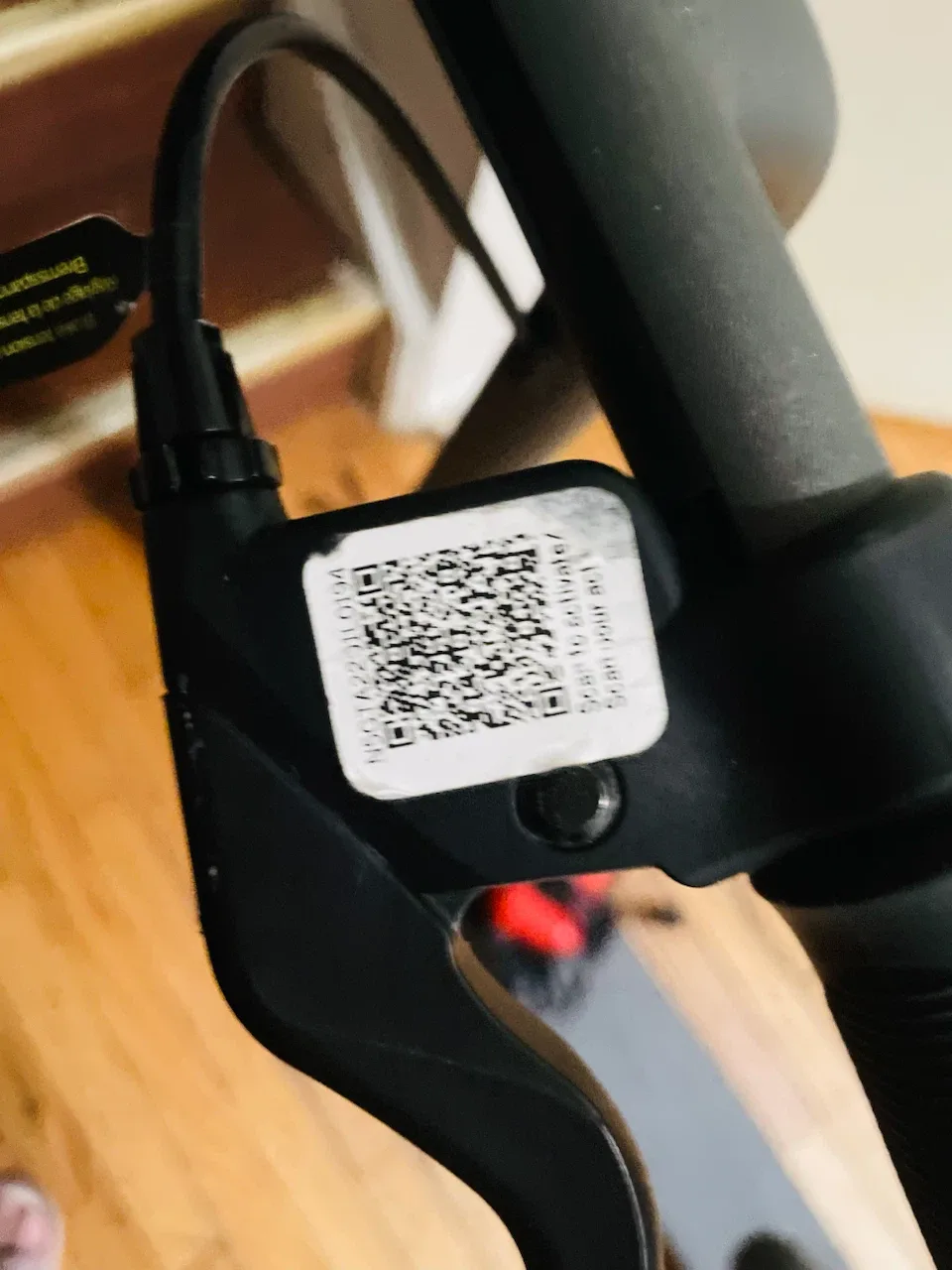 Ninebot E-Scooter charger is not original - photo 4