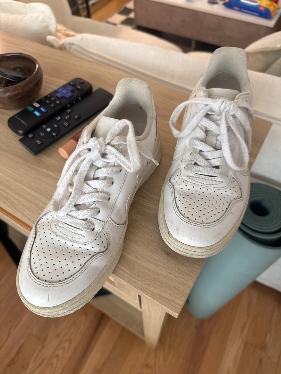 Veja V-10 White Sneakers - photo 2