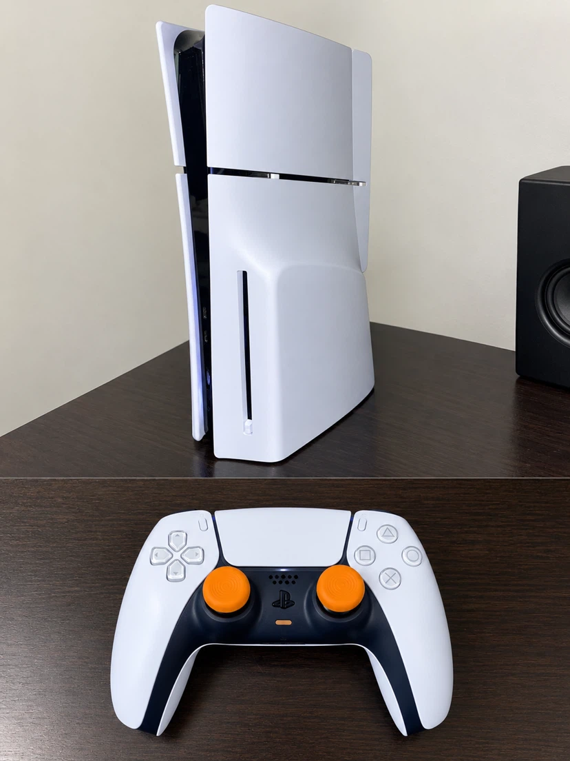 PlayStation 5 Console and 4 Games Trading for Pc