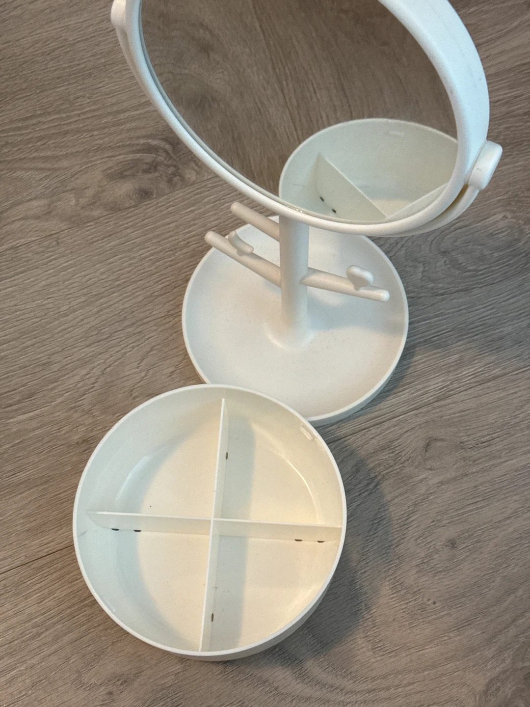 White Vanity Mirror with Jewellery Storage - photo 2