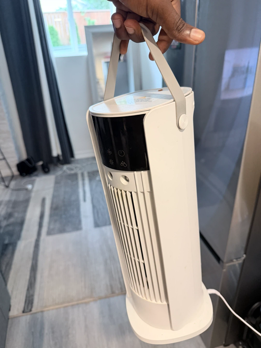 Portable White Tower Fan with Humidifier
