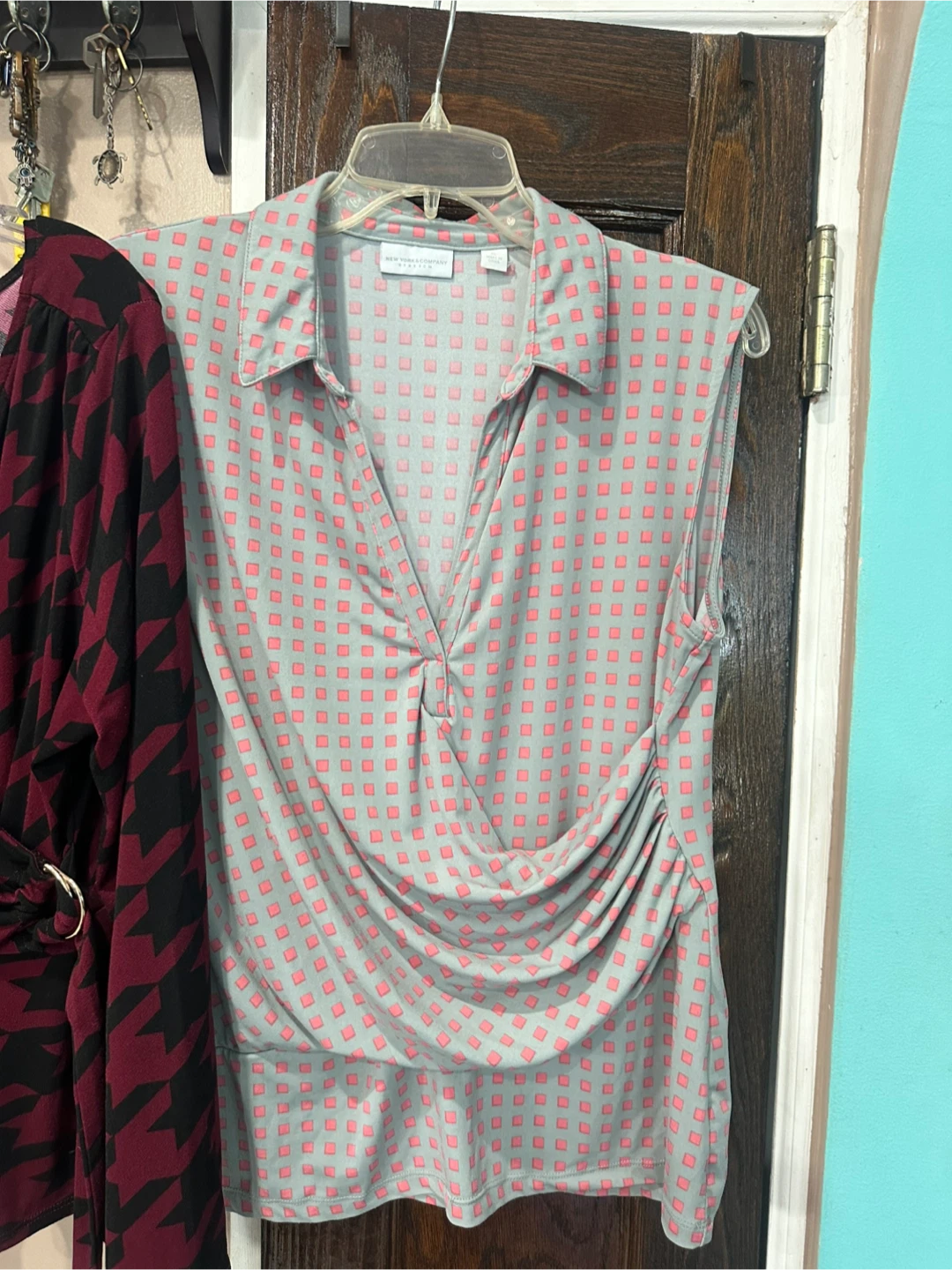 Two Women's Tops Size XL - photo 3