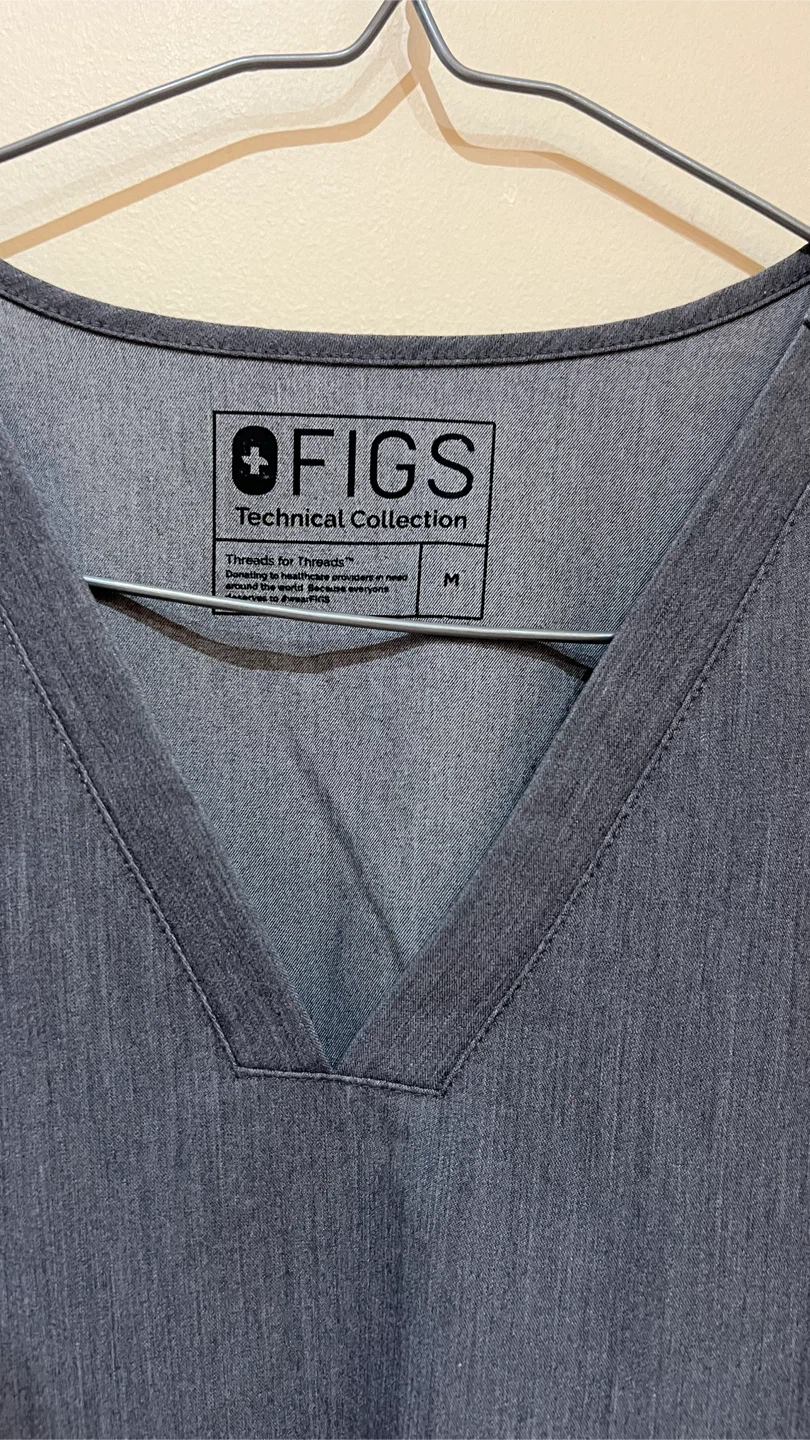 FIGS Scrub Top Medium - photo 3