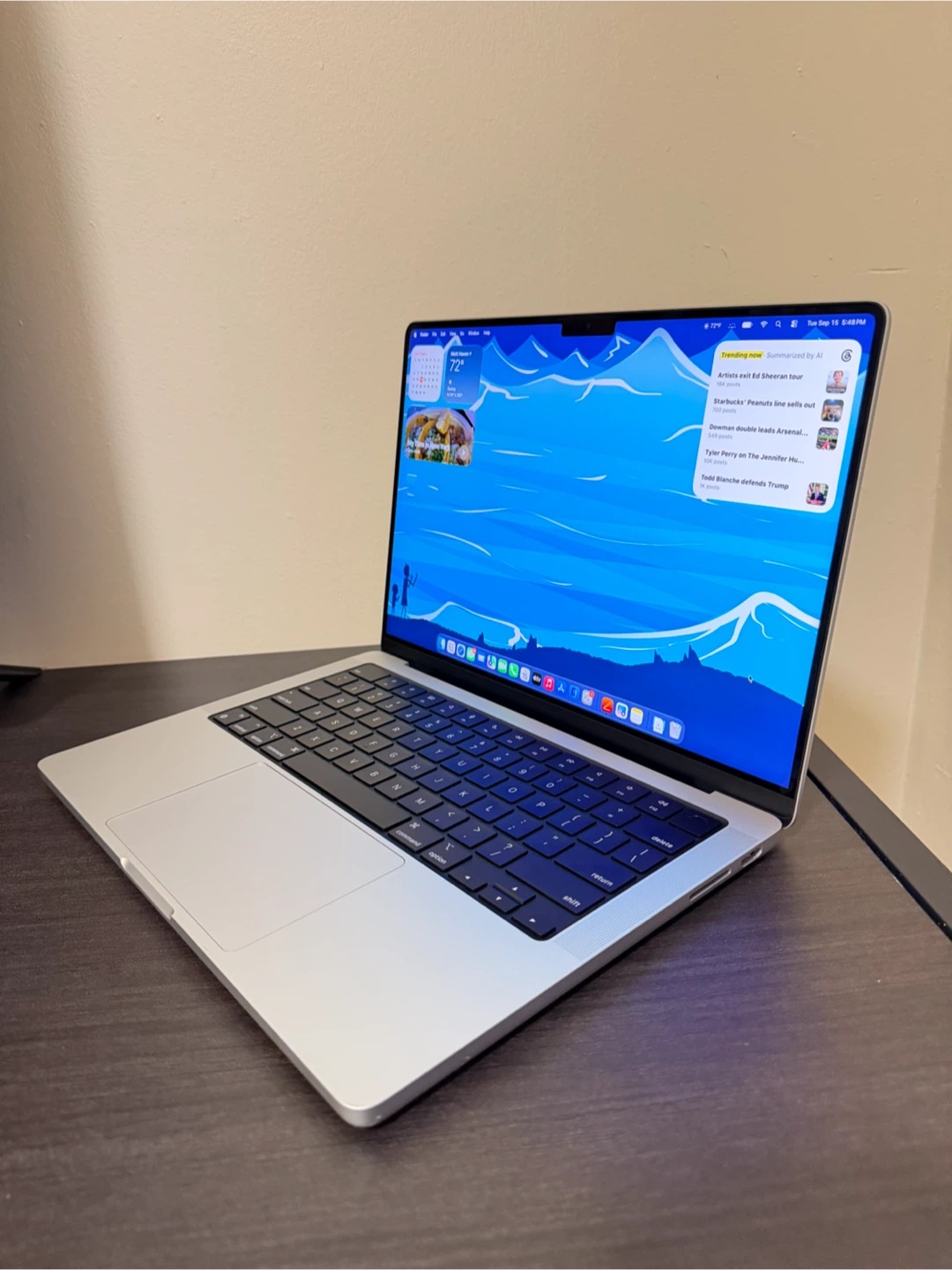 Apple MacBook Pro 14-inch (M3) 512GB - photo 2