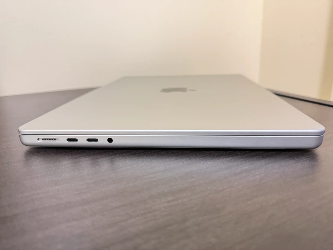 Apple MacBook Pro 14-inch (M3) 512GB - photo 4