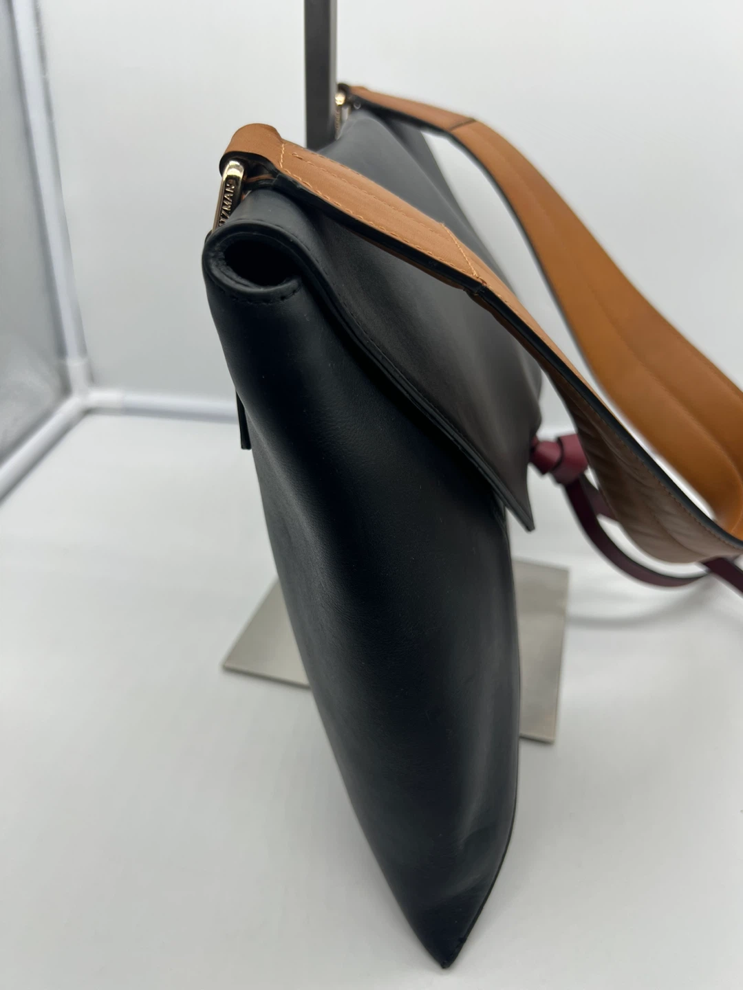 Stuart Weitzman Leather Envelope Fold Shoulder Bag - photo 5