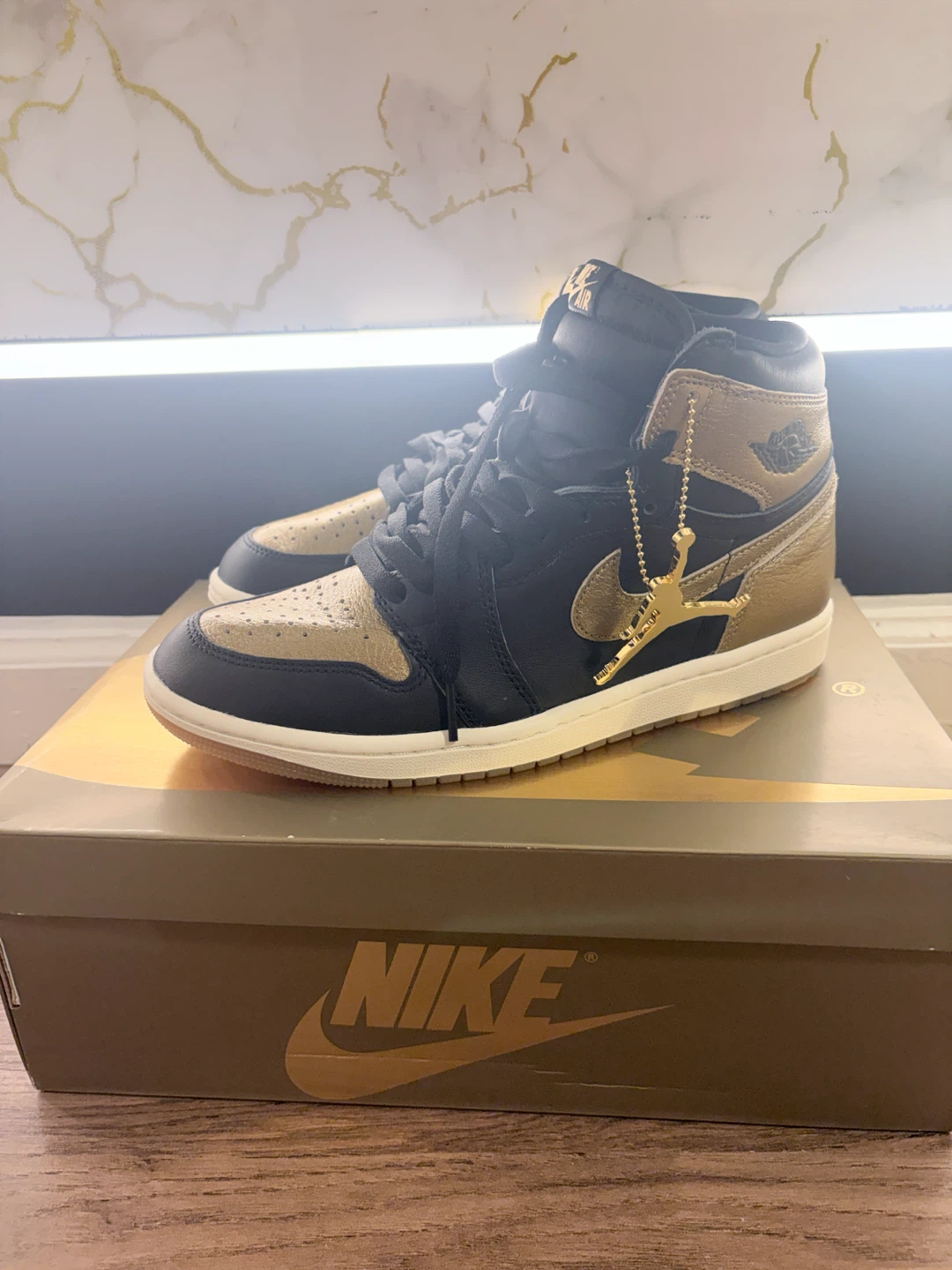 Nike Air Jordan 1 Retro High OG Black Metallic Gold - photo 2