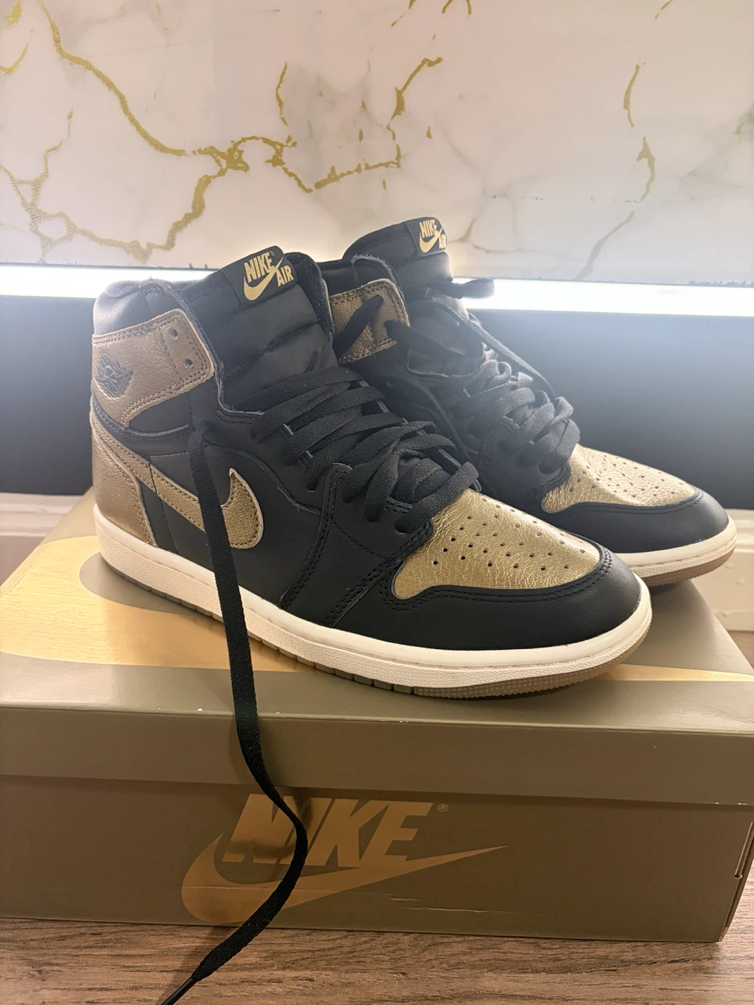Nike Air Jordan 1 Retro High OG Black Metallic Gold - photo 3