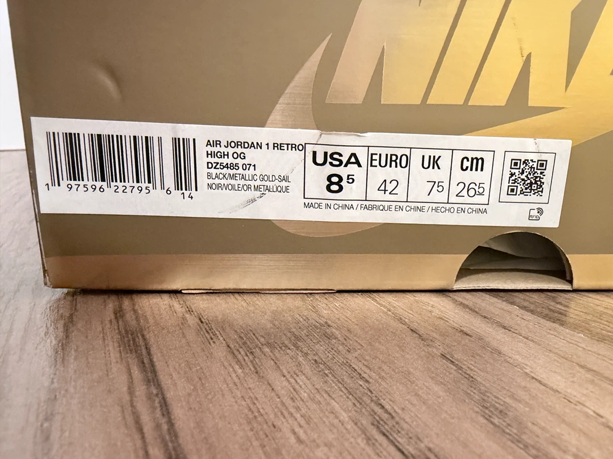 Nike Air Jordan 1 Retro High OG Black Metallic Gold - photo 4